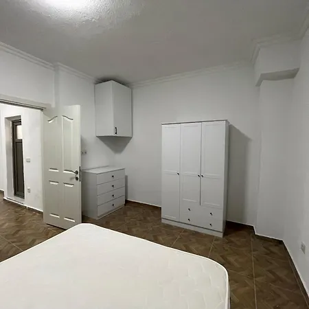 Dom2 Apartment